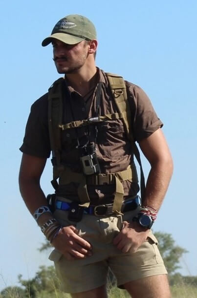 Louis, guide